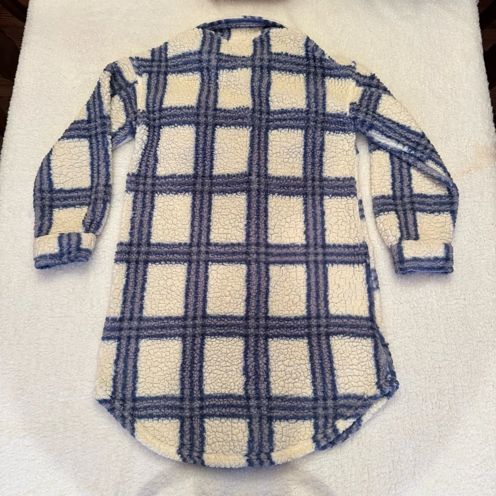 Almost Famous Sherpa Plaid Shacket Jacket Blue Cream Cozy XL - Picture 7 of 10